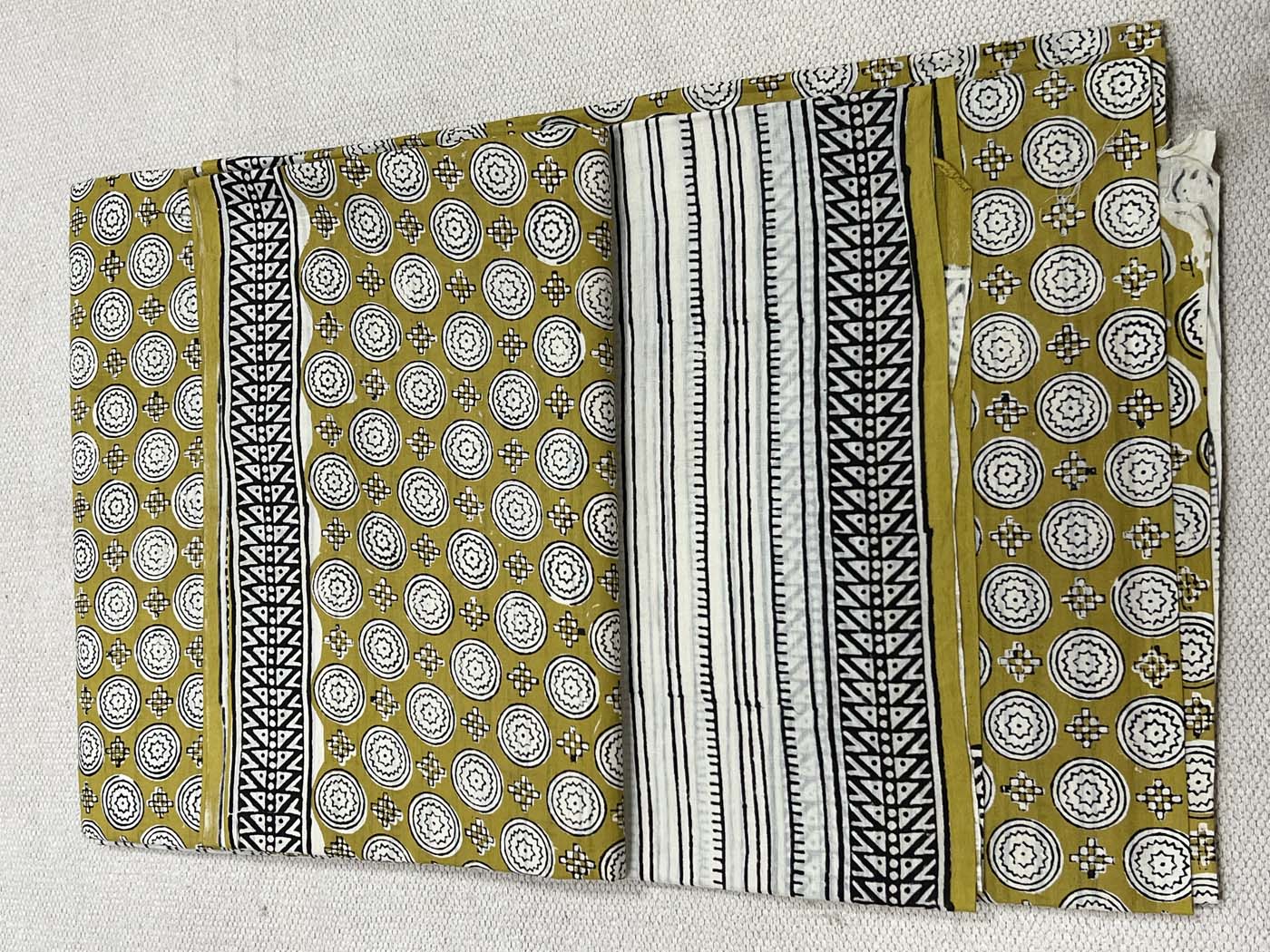 Unstitched Mul Cotton Suit Set