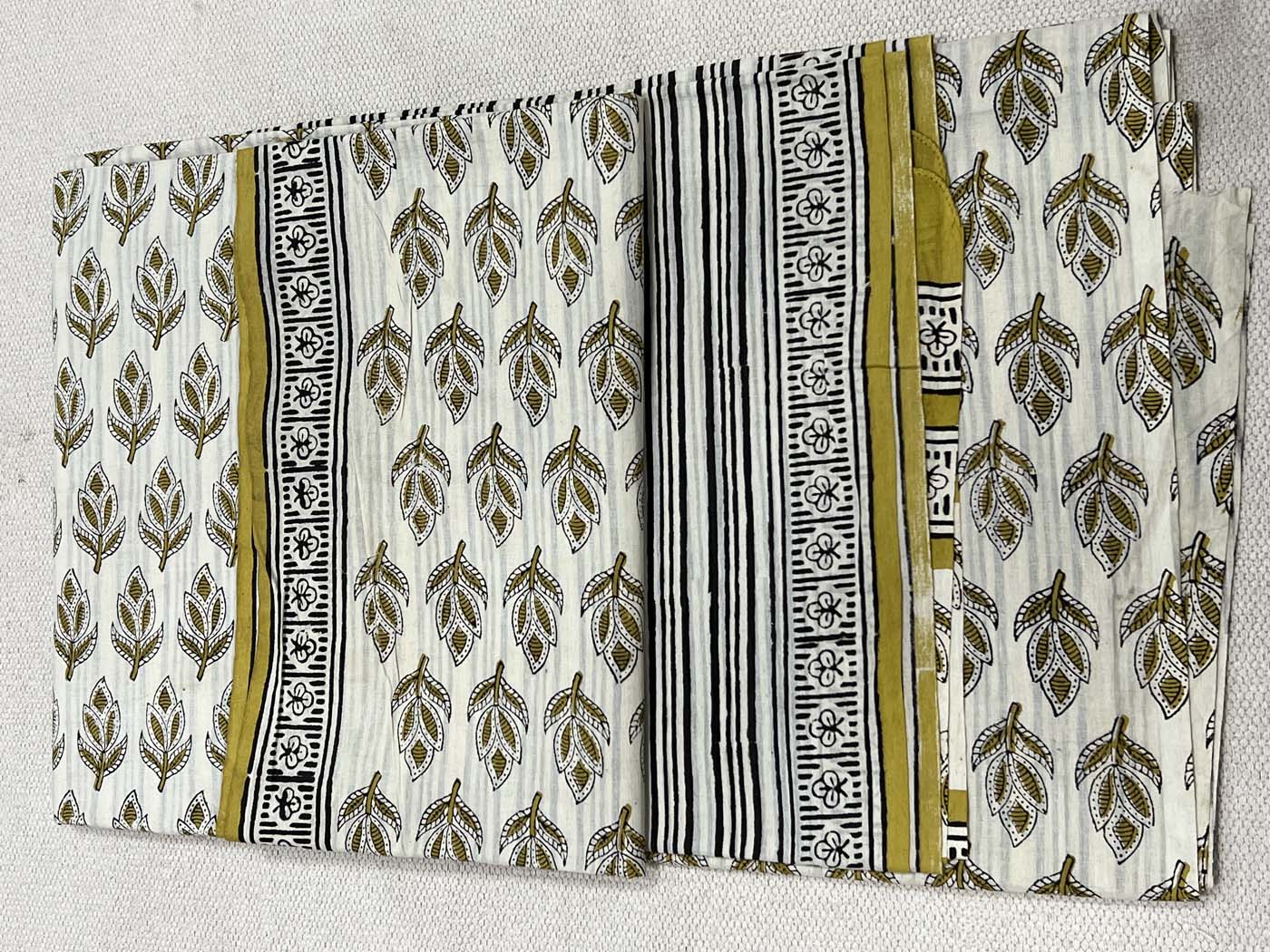 Unstitched Mul Cotton Suit Set