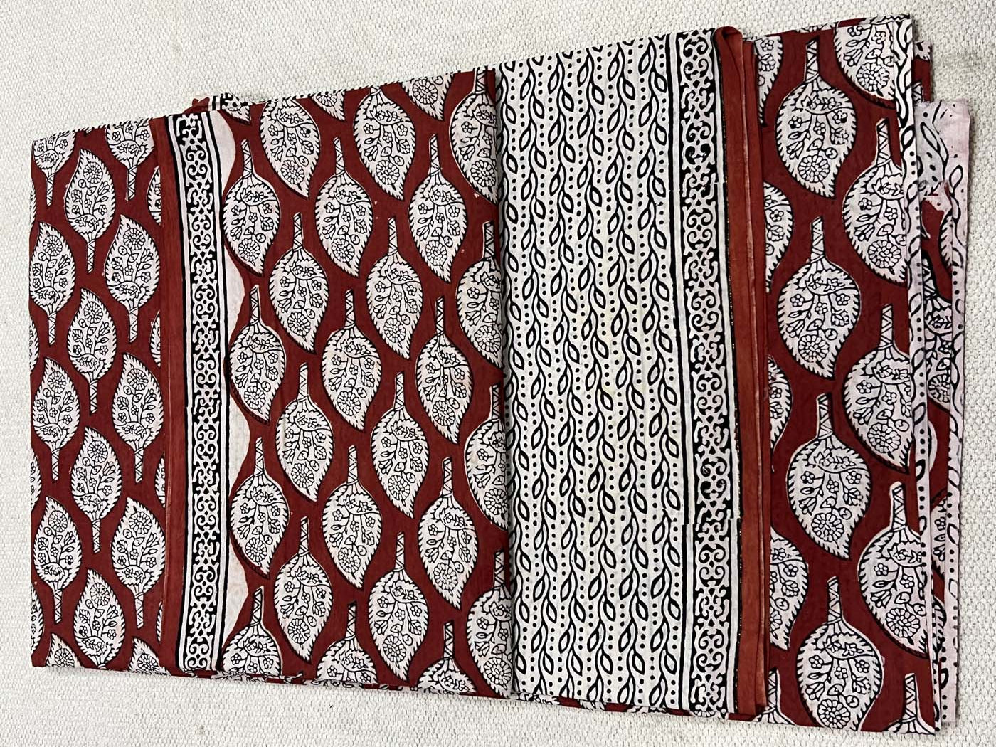 Unstitched Mul Cotton Suit Set