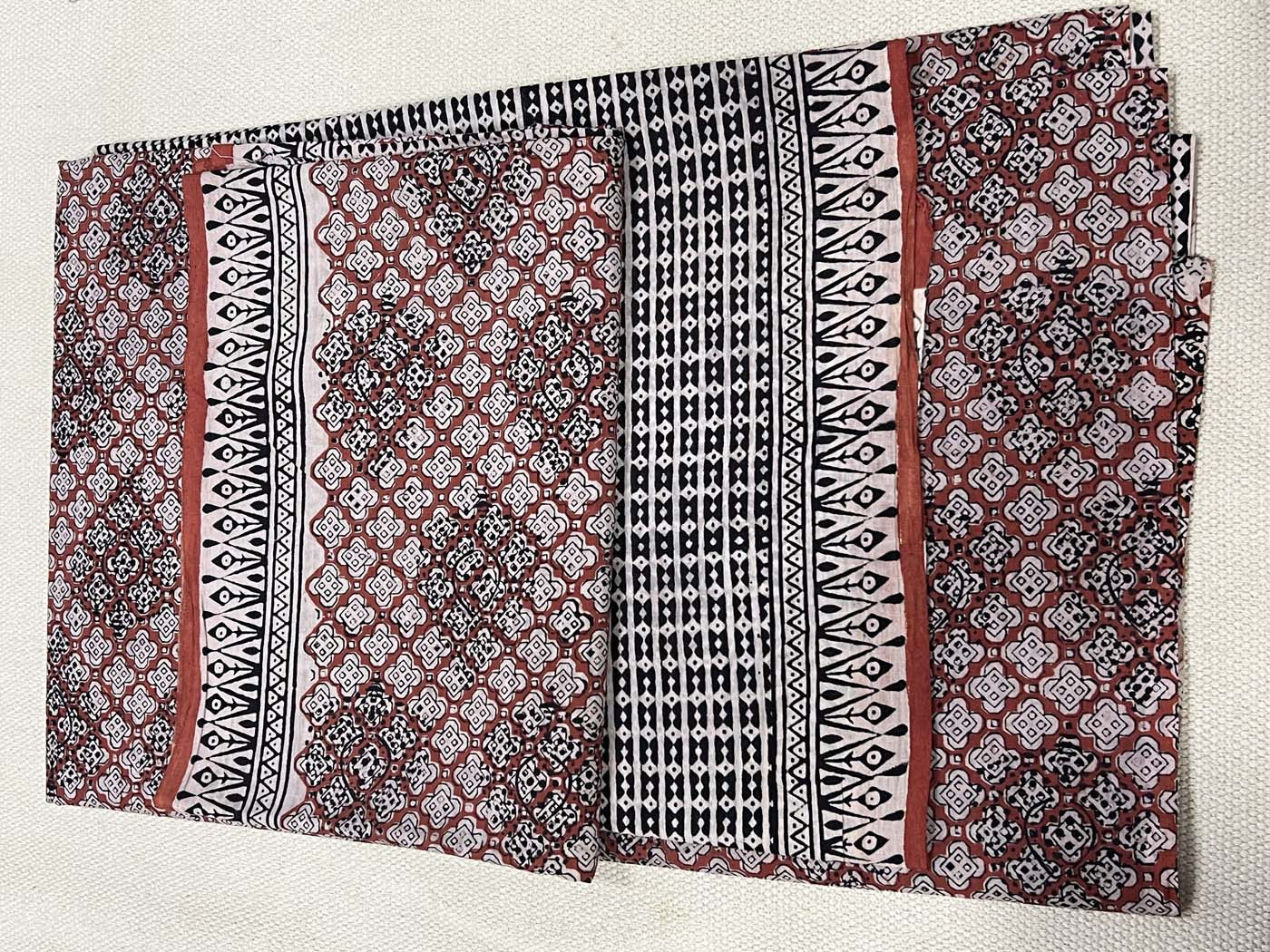 Unstitched Mul Cotton Suit Set