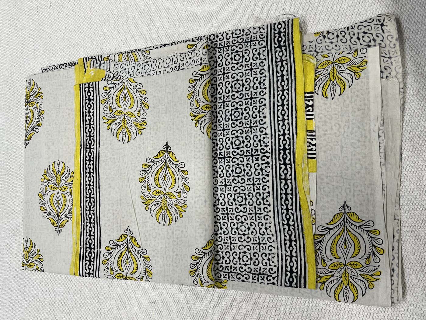 Unstitched Cotton Suit Set