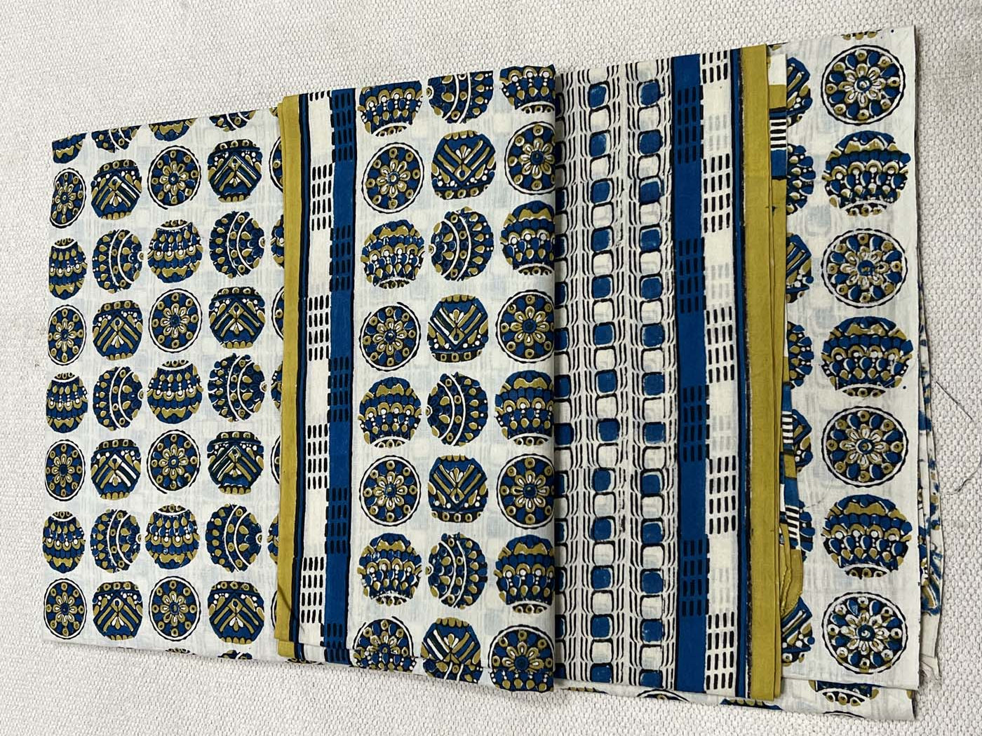 Unstitched Cotton Suit Set