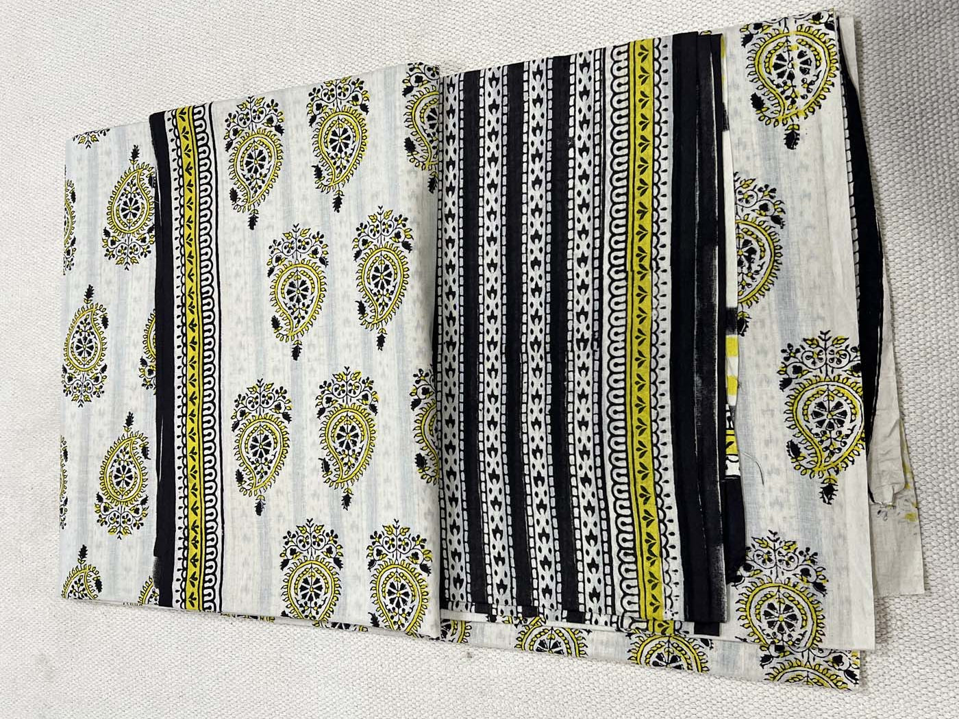 Unstitched Cotton Suit Set
