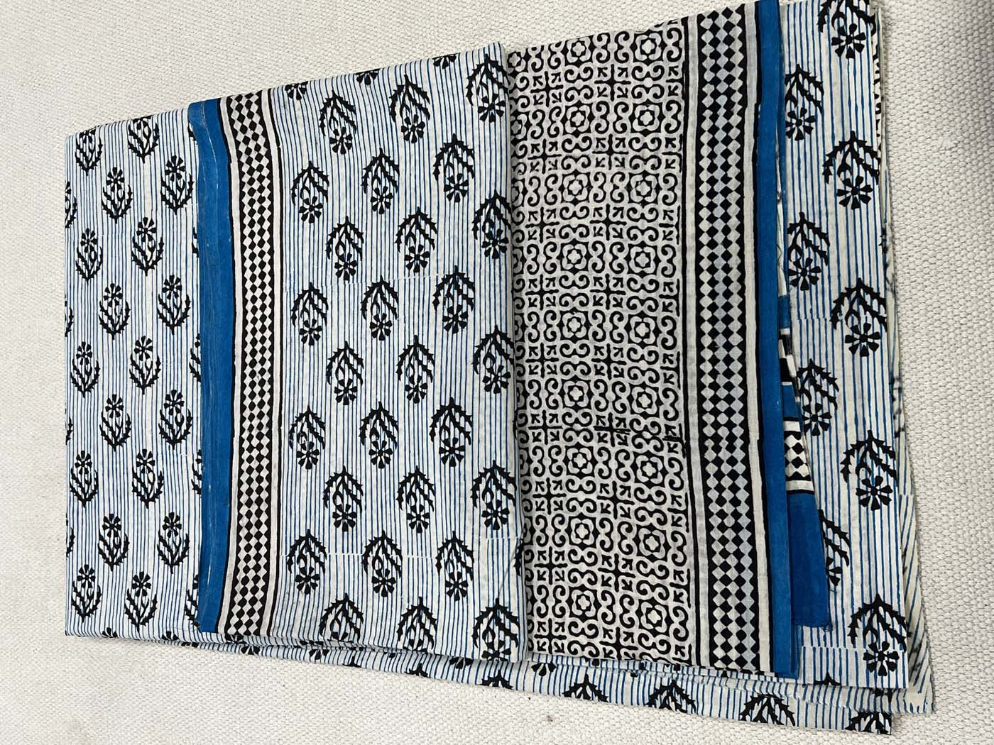 Unstitched Cotton Suit Set