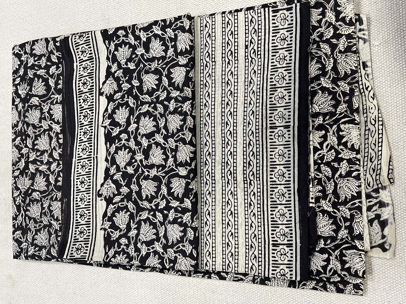 Unstitched Cotton Suit Set